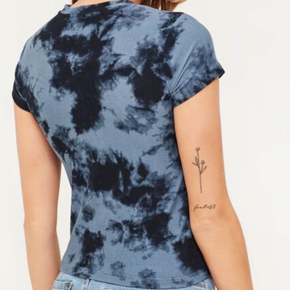 Tie-dye super soft blue t-shirt - Picture 2 of 4